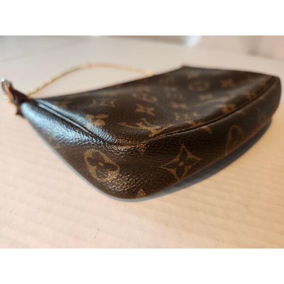 Louis Vuitton Pochette Accessoires LV Monogram Shoulder Bag with Chain Vintage - Picture 5 of 15